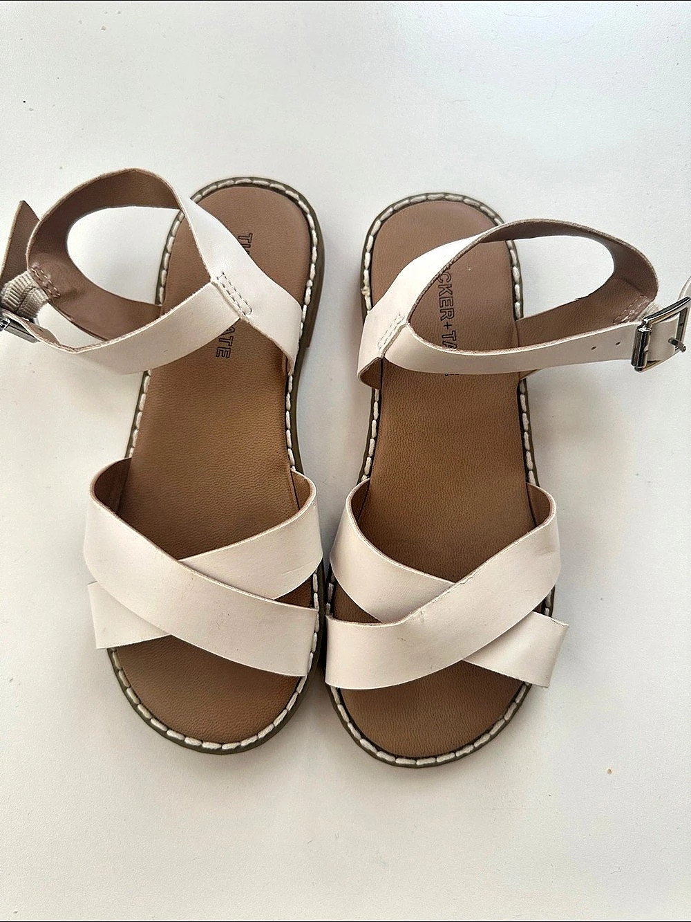 NWOT Tucker + Tate Tiary-Pu Cross Strap Sandals in White Like New
